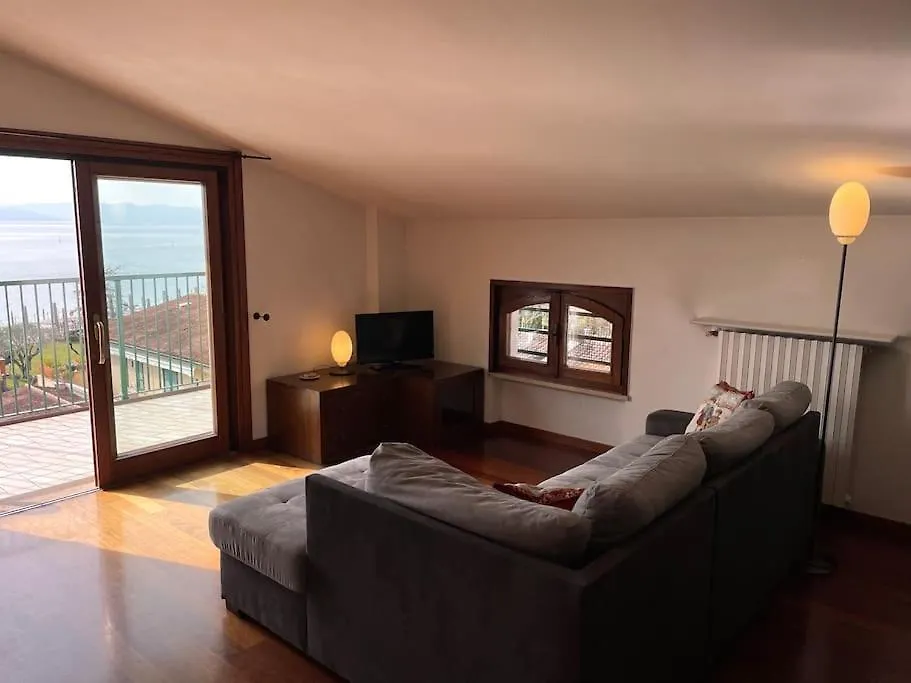 Attico Fronte Lago Con Vista Mozzafiato Sirmione Lägenhet